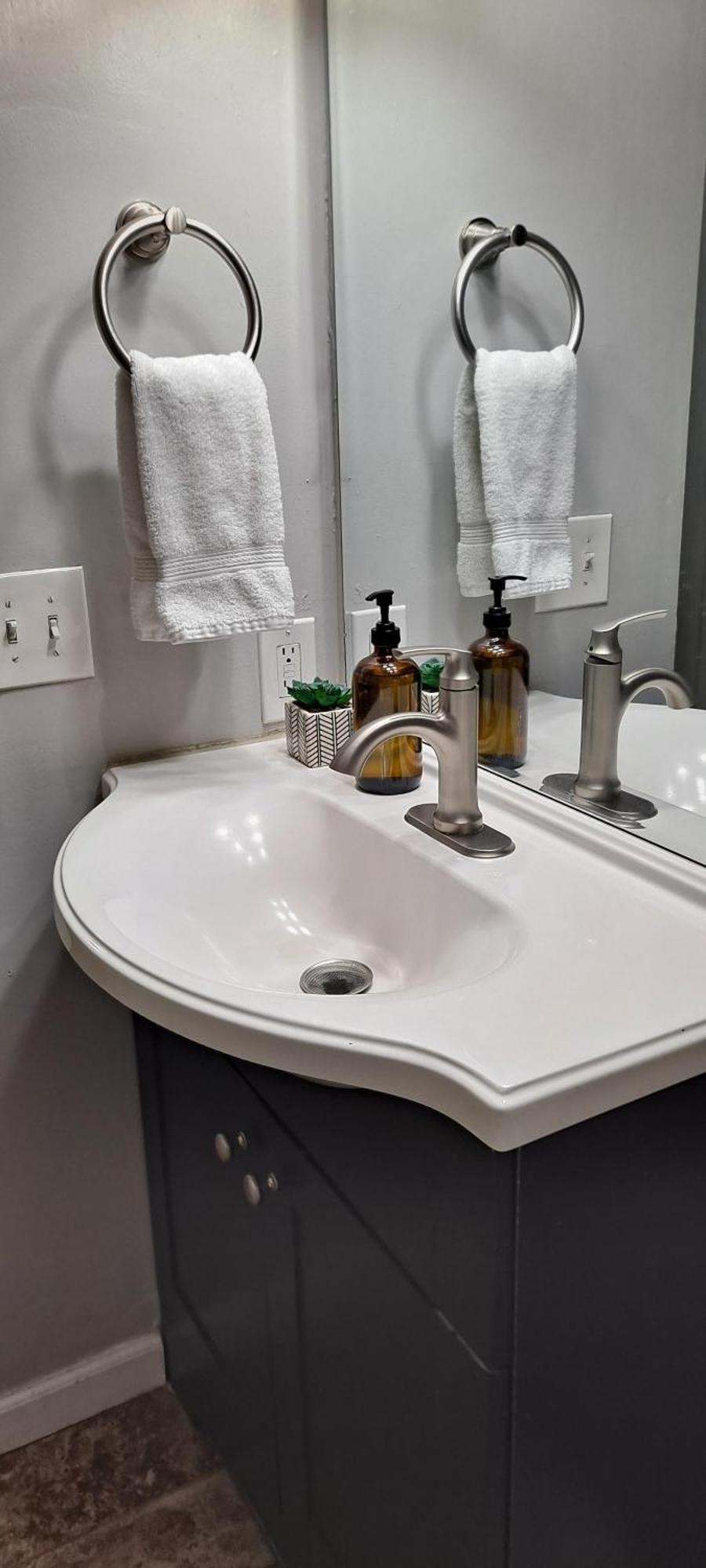 Tower Grove Modern Duplex Near Arenas, Hospitals, Universities, & Attractions מראה חיצוני תמונה