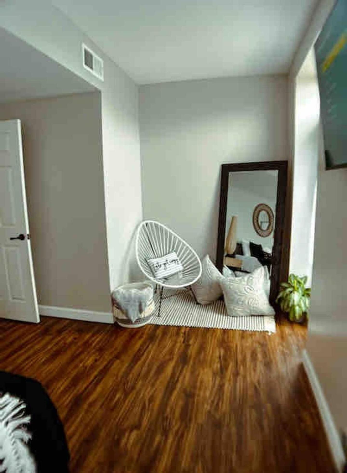 Tower Grove Modern Duplex Near Arenas, Hospitals, Universities, & Attractions מראה חיצוני תמונה